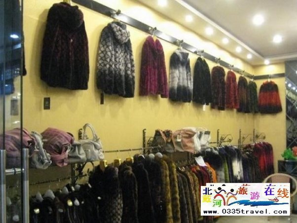 佟二堡皮革購物一日游
