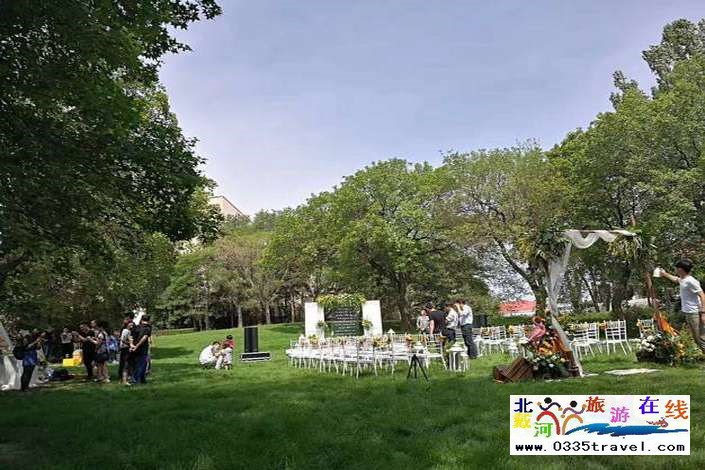 北戴河?xùn)|經(jīng)路賓館