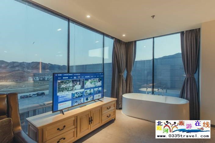 秦皇島山海間溫泉藝術(shù)中心酒店