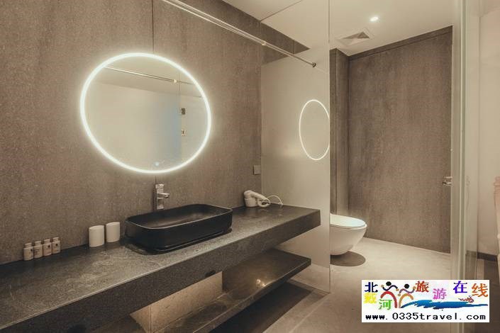 山海間溫泉藝術(shù)中心酒店