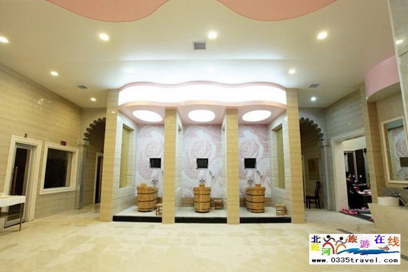 山海關(guān)海逸名都溫泉會(huì)館電話18633570222