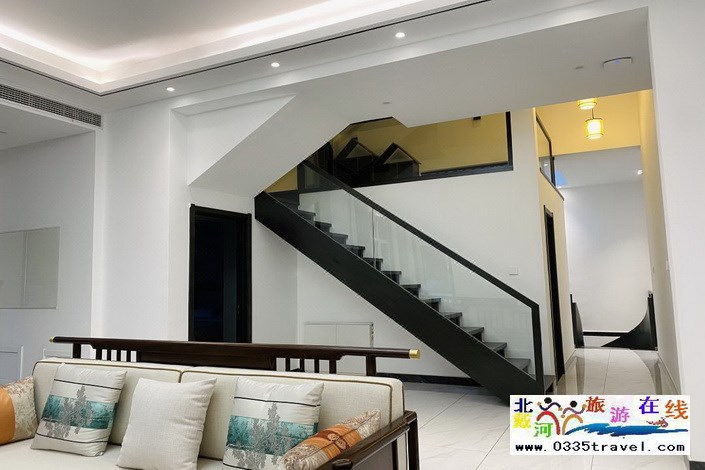 東戴河近海別墅(輕奢泳池小院)咨詢與i的那個電話18633570222 15703350808