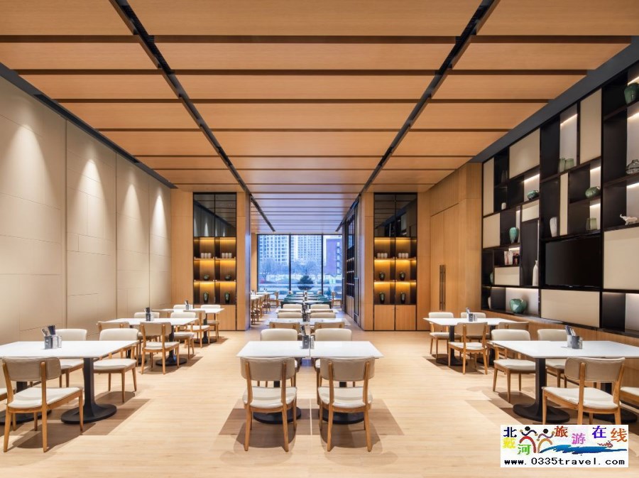 秦皇島海港萬楓酒店電話18633570222