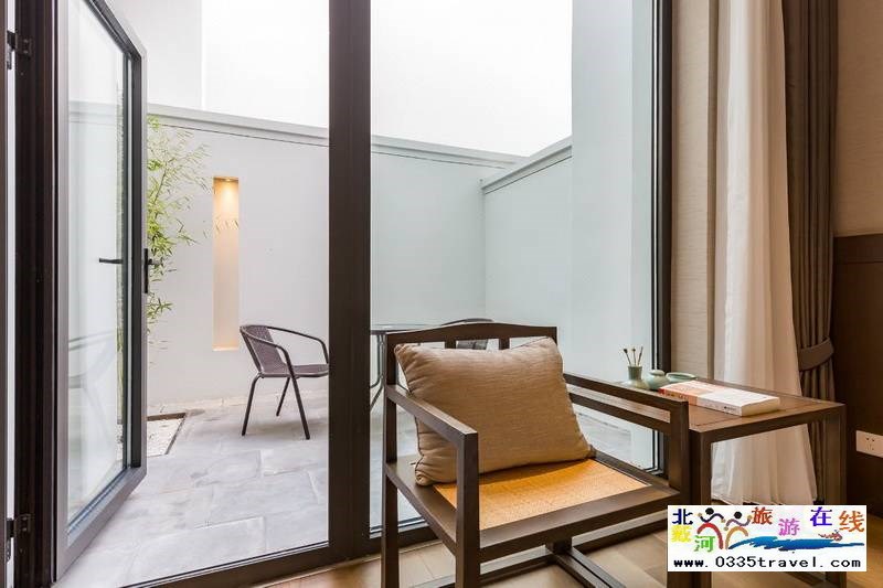 秦皇島燕山大學閑庭四藝酒店電話18633570222