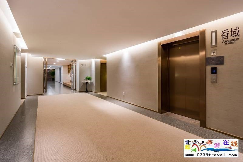 秦皇島燕山大學(xué)閑庭四藝酒店電話18633570222