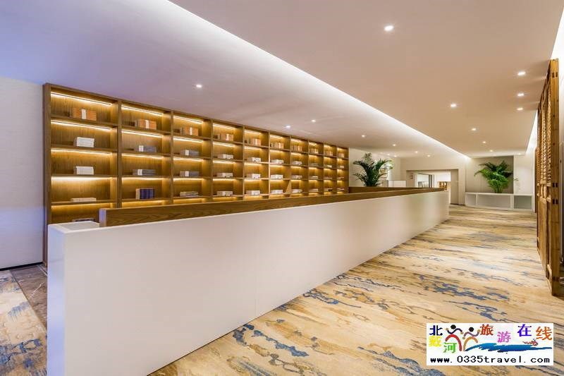 秦皇島燕山大學(xué)閑庭四藝酒店電話18633570222