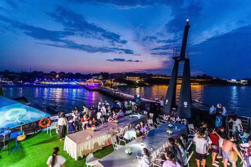 秦皇島北戴河浪淘沙長(zhǎng)城號(hào)公主號(hào)尋仙號(hào)求仙號(hào)游船